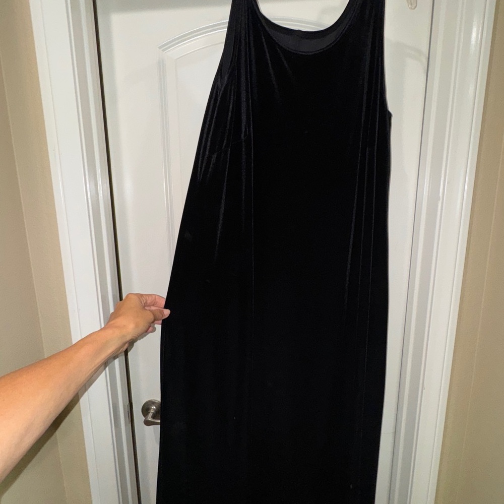 Elegant Black Velvet Dress
